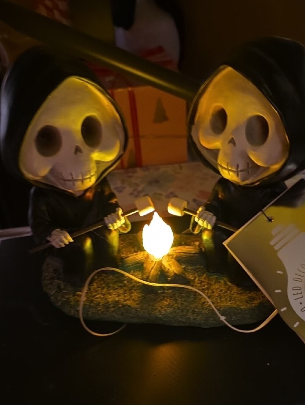 Skull Reaper Duo Halloween Figurine - Black - Picture 2 of 3